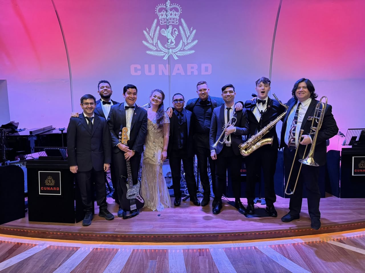Performing on the QM2